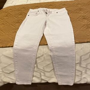 White cropped women’s size 6 KUT jeans